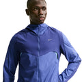 Nike - UV plus Jacket Royal Pulse